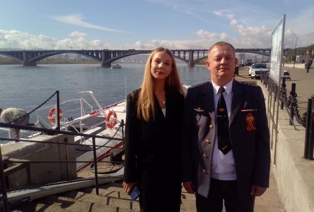 Из Красноярска запустили катер на подводных крыльях